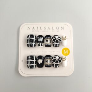ME Black Luxury Handmade Press-On Nails (10 pcs)